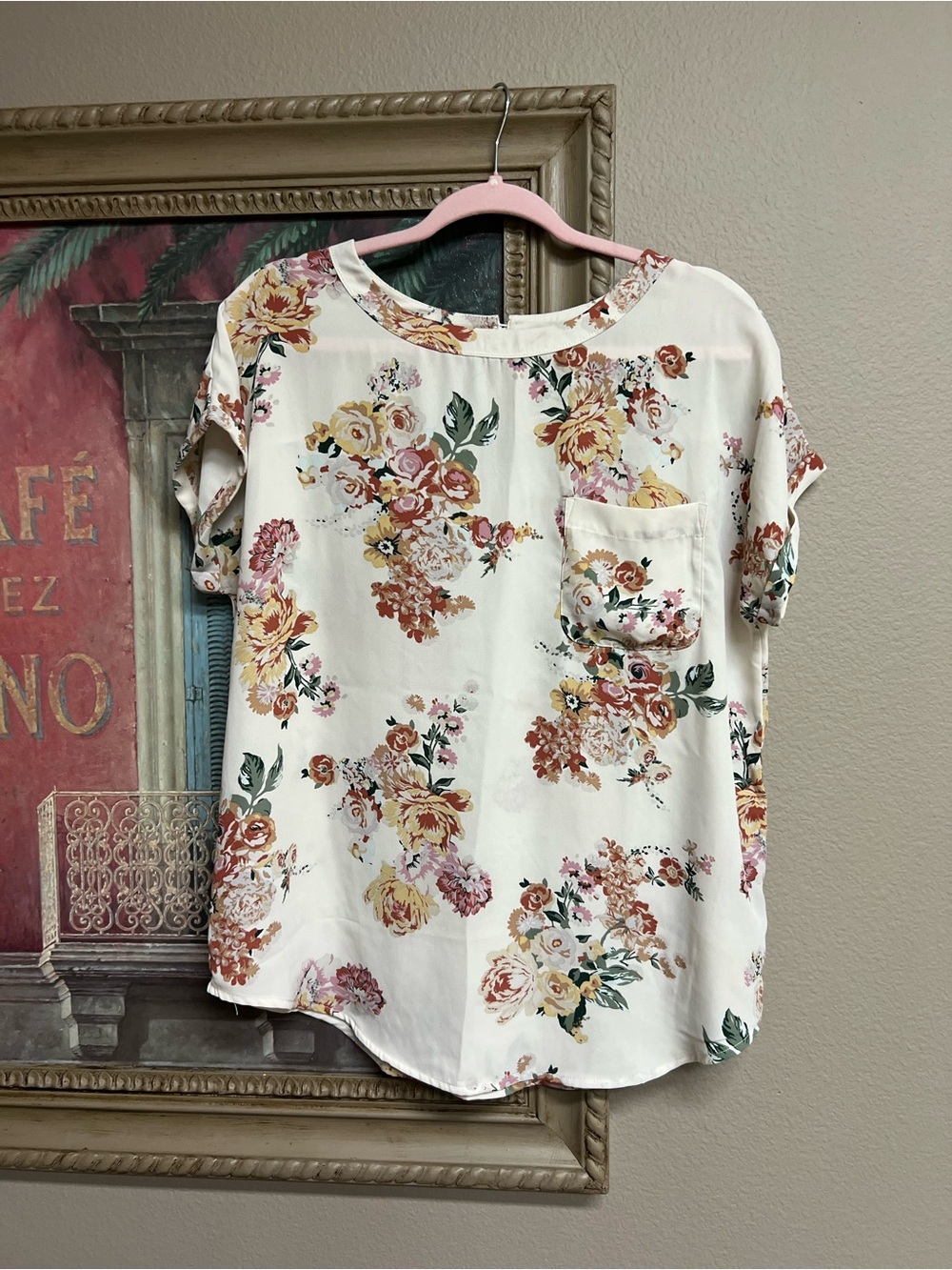 Buffalo David Bitton Cream Floral Short Sleeve Pocket Blouse